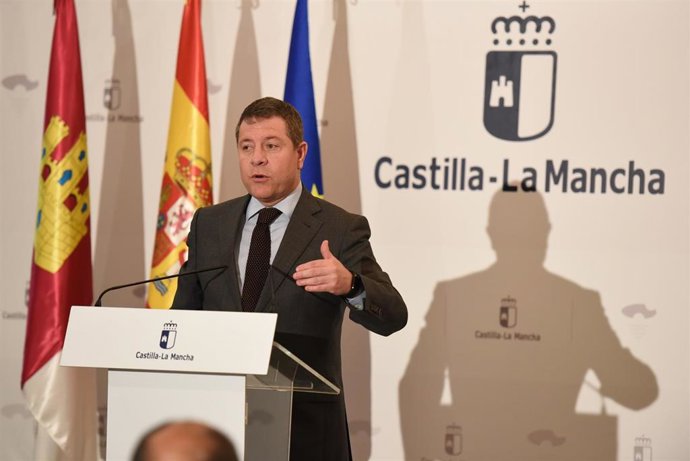 El presidente de C-LM en una rueda de prensa en Villarrobledo.