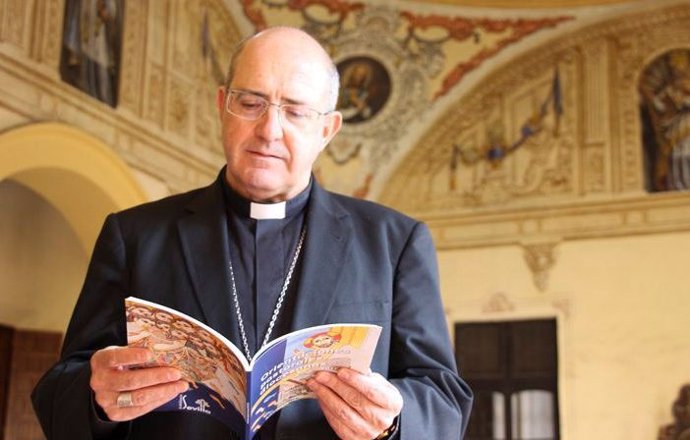 Monseñor Vilaplana, tras renunciar al Obispado de Huelva: "Me voy con mucha paz 