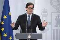 Illa responde a Feijóo que el Gobierno no oculta las cifras de fallecidos: "Los datos nos los hacen llegar las CCAA"