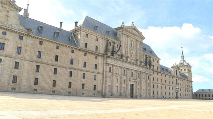 El Real Monasterio de San Lorenzo de El Escorial en su primer fin de semana tras la reapertura al público el pasado miércoles 10 de junio.