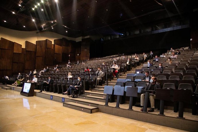 Una de las últimas mesas de trabajo sobre la reactivación económica tras el COVID-19 celebrada en el Palacio de Ferias y Congresos de Málaga