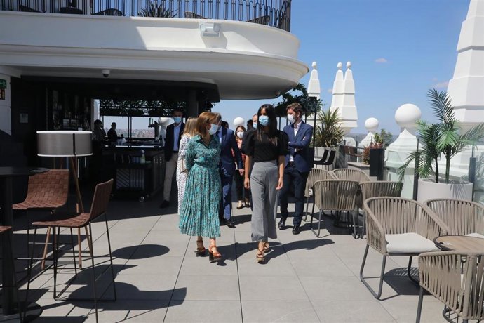 La vicealcaldesa de Madrid, Begoña Villacís durante la reapertura del Hotel Riu Plaza España
