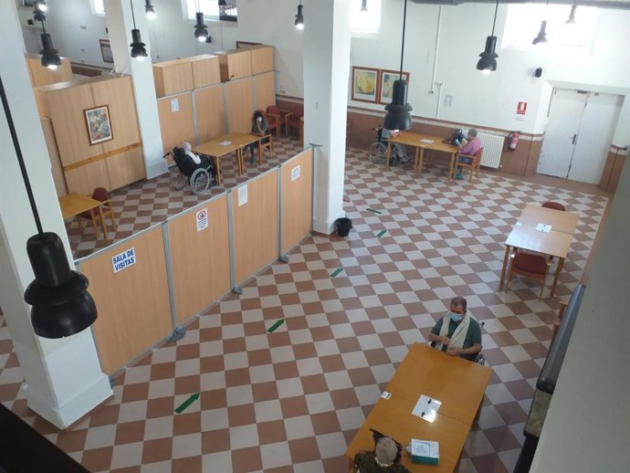 Visitas en la residencia de mayores de la Diputación en El Puerto