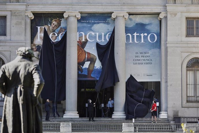 Entrada del Museo del Prado, el día en el que reabrió sus puertas tras haber permanecido casi tres meses