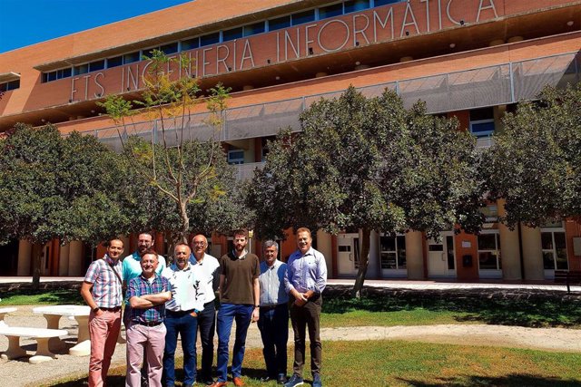 Equipo del grupo NEO de la Escuela de Ingeniería Informática de la UMA.