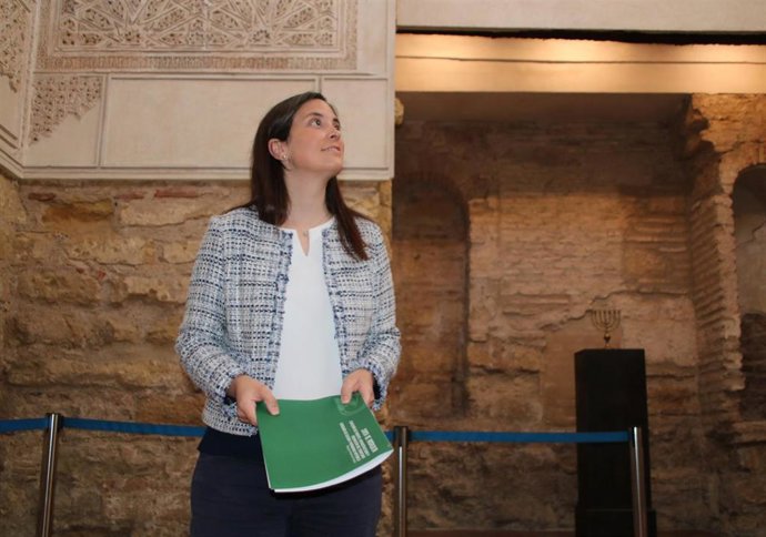 La delegada de Cultura y Patrimonio Histórico en Córdoba, Cristina Casanueva, en la Sinagoga, en una imagen de archivo.