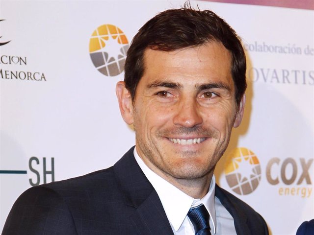 Iker Casillas, sonriente en un torneo sodario de la Clinica Menorca