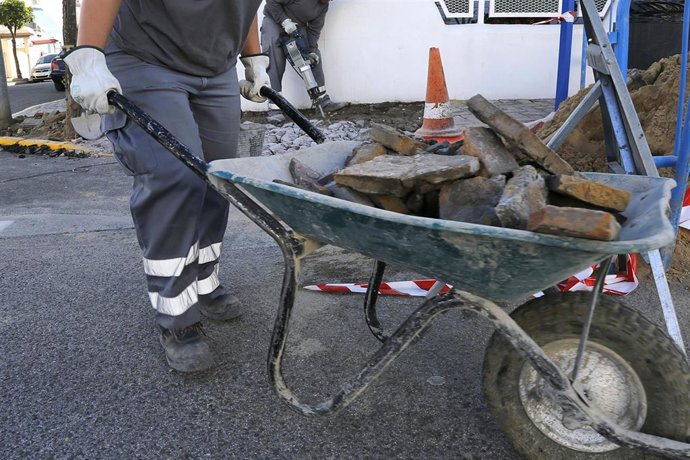 Los fondos para combatir el desempleo en Mairena del Aljarafe superan "por primera vez" el millón de euros 