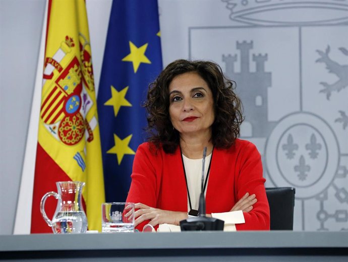 La ministra portavoz y de Hacienda, María Jesús Montero, comparece en rueda de prensa posterior al Consejo de Ministros celebrado en Moncloa, en Madrid (España), a 9 de junio de 2020.