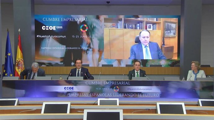 Cumbre Empresarial organizada por CEOE. Mesa dedicada al sector seguros.