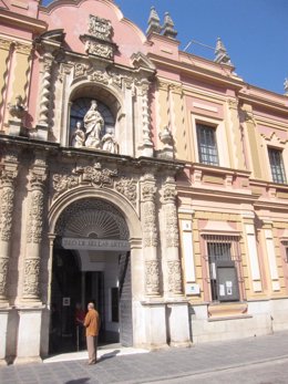 Fachada del Museo de Bellas Artes de Sevilla, foto de archivo