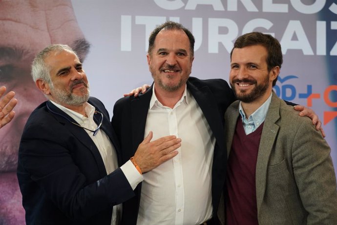 El president de Ciutadans al Parlament de Catalunya, Carlos Carrizosa, el candidat a lehendakari de la coalició PP+Cs, Carlos Iturgaiz, i el president del PP, Pablo Casado. A santurtzi (Biscaia/País Basc/Espanya), 7 de mar del 2020.