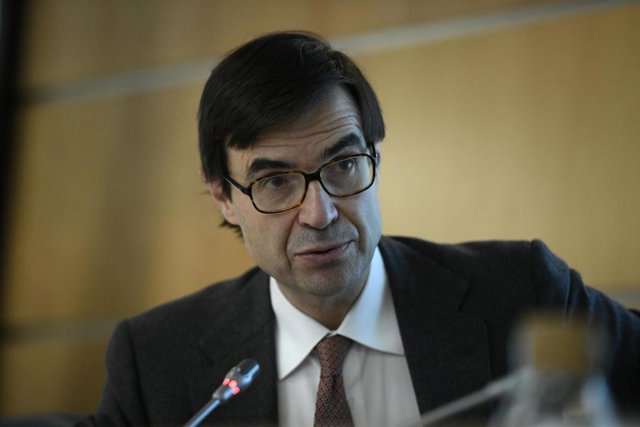 El secretario de estado para la UE, Juan González-Barba, presenta los resultados del Eurobarómetro en la Sede de las Instituciones Europeas en Madrid (España), a 28 de febrero 2020.