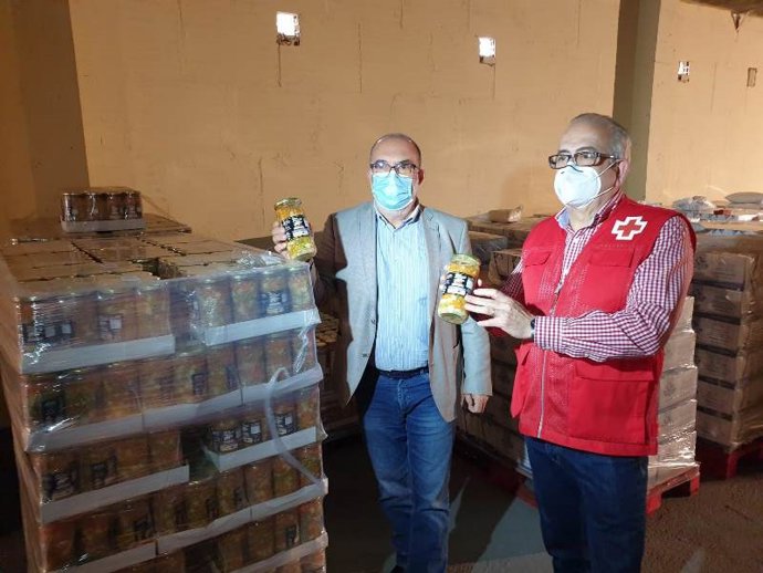 El Gobierno reparte 37.000 kilos de alimentos para las personas desfavorecidas d