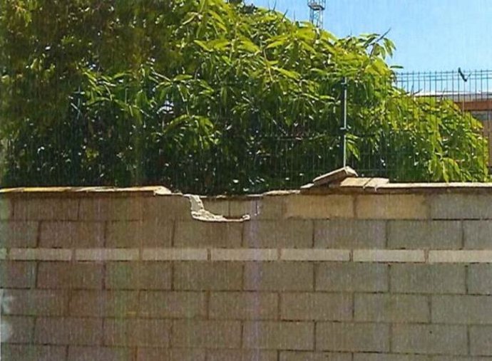 Estado de la valla perimetral del IES Romero Murube