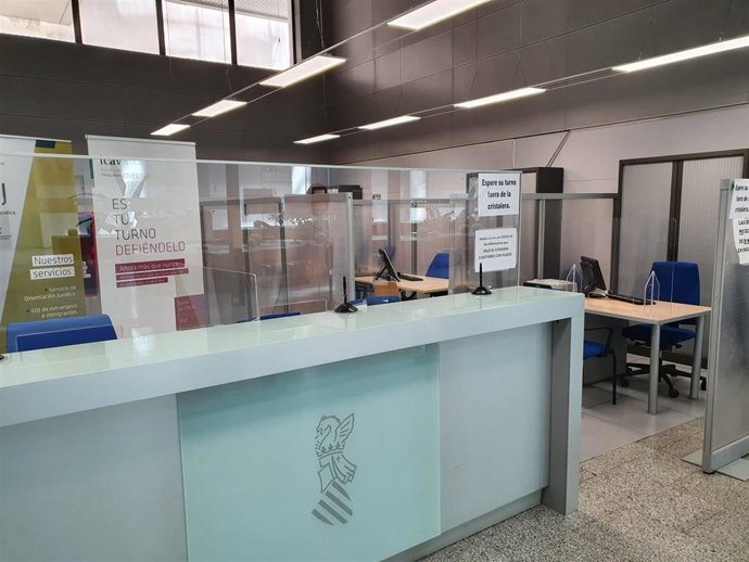 Mamparas en la Ciudad de la Justicia de Valncia