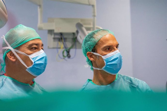Equipo de Cirugía de la Obesidad de Quirónsalud Málaga, encabezada por los doctores Javier Moreno y César Ramírez