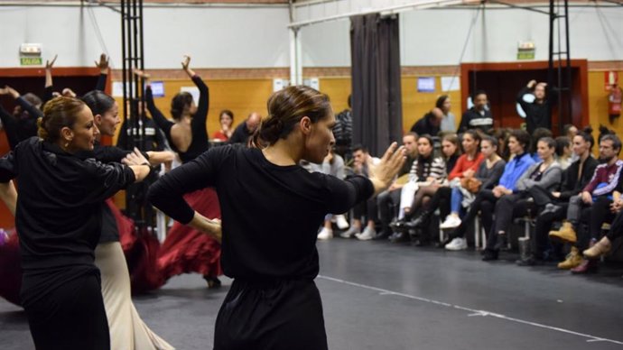 El Ballet Nacional de España comienza los ensayos con una vuelta "escalonada" y 