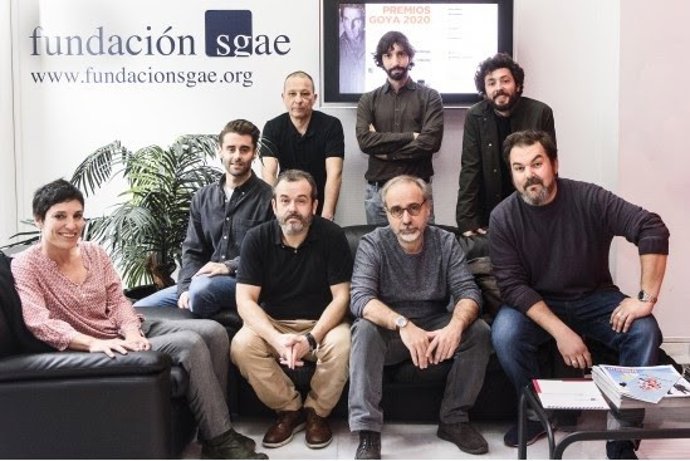 Los seleccionados del VII Laboratorio de Creación de Series de Televisión de Fundación SGAE en la primera sesión de trabajo.