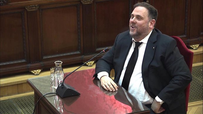 El exvicepresidente de la Generalitat de Catalunya Oriol Junqueras, durante su declaración en la tercera jornada del jucio por el 1-O.