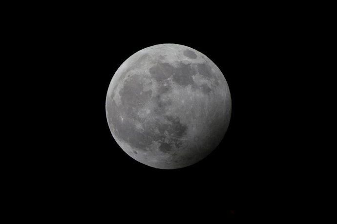 La Luna antes de un eclipse penumbral