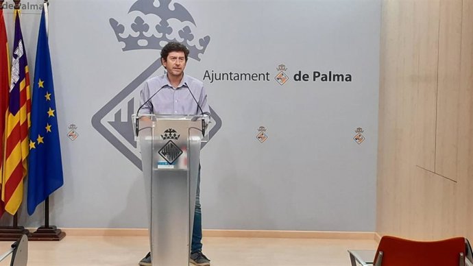 El regidor de Participación Ciudadana y Gobierno Interior, Alberto Jarabo, en la rueda de prensa de hoy.