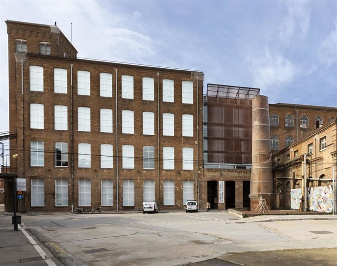 Fachada de Fabra i Coats: Centre dArt Contemporani de Barcelona i Fbrica de Creació, en Barcelona, que ha reabierto sus puertas este 9 de junio tras el confinamiento por coronavirus