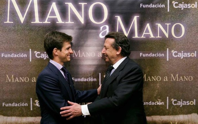 Fundación Cajasol recupera 'on line' el encuentro entre 'El Juli' y Alfonso Ussía en los 'Mano a mano'