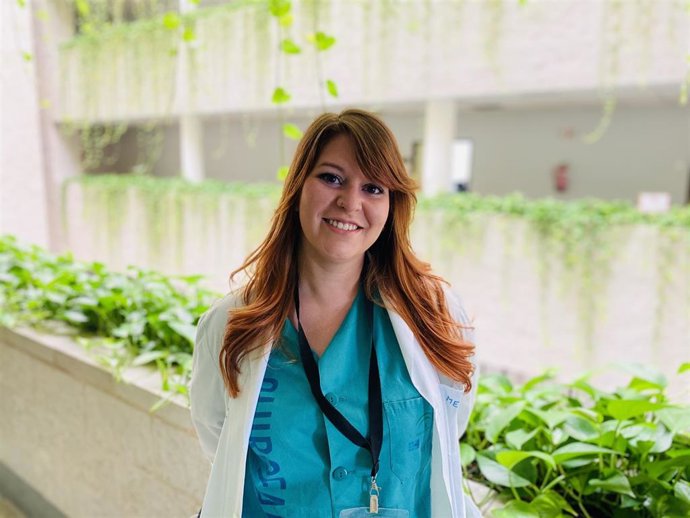 La especialista interno residente (EIR) de Rehabilitación del Hospital Universitario Juan Ramón Jiménez Marta Lopera.
