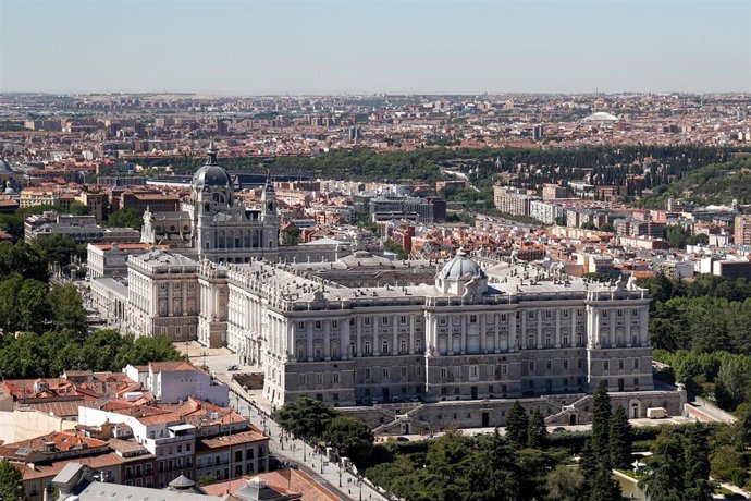 Vista del Palacio Real de Madrid desde la terraza superior del edificio España 