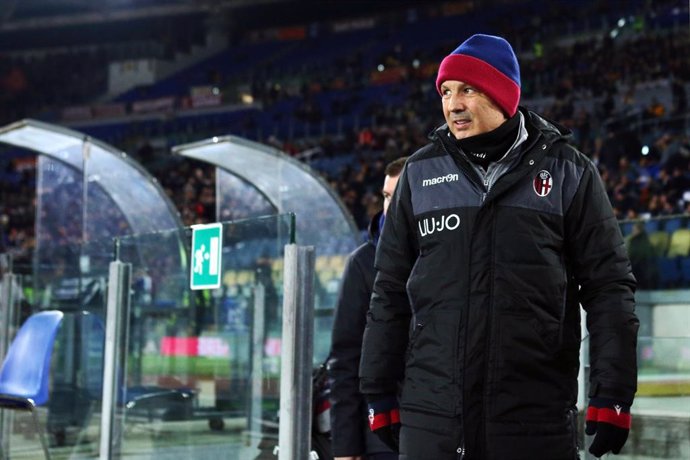 Fútbol.- Sinisa Mihajlovic renueva como entrenador del Bolonia hasta 2023