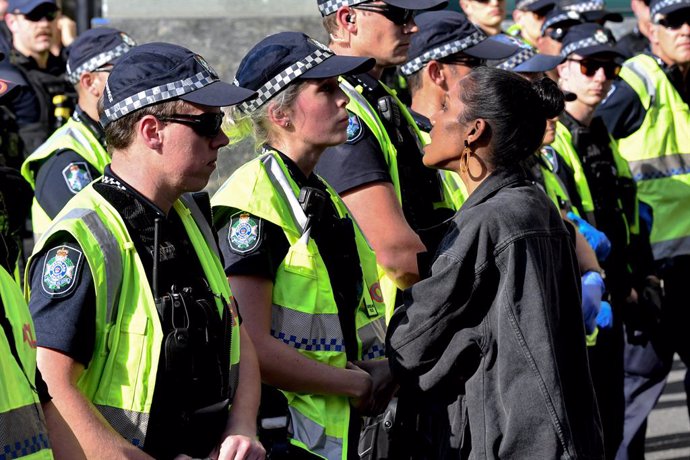 Australia.- La Policía investiga un posible caso de brutalidad policial durante 