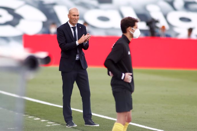 Fútbol.- Zidane: "Hay que aprovechar la conexión de Hazard con Benzema"