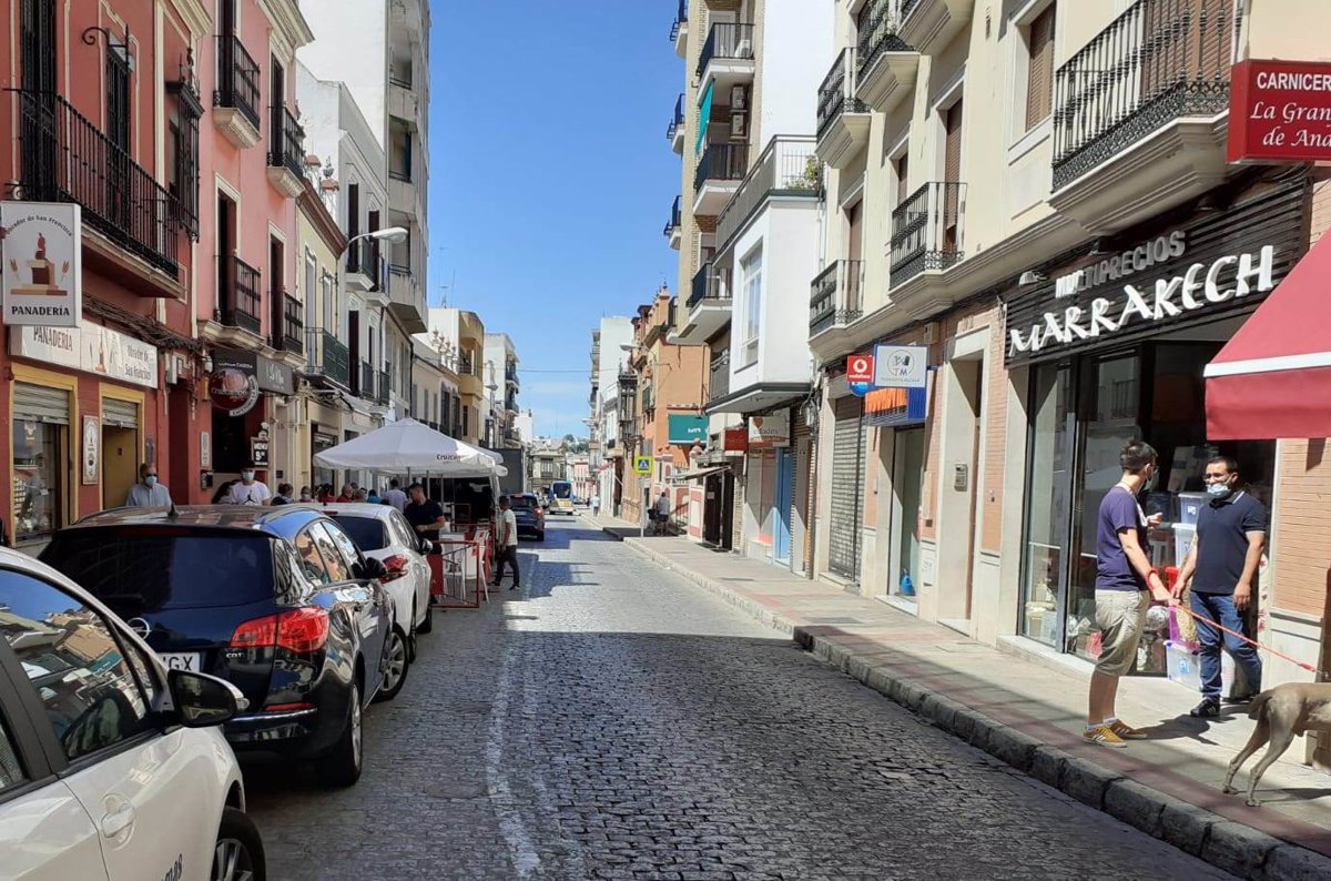 La calle Nuestra Señora del Águila de Alcalá (Sevilla) tendrá plataforma única para circulación