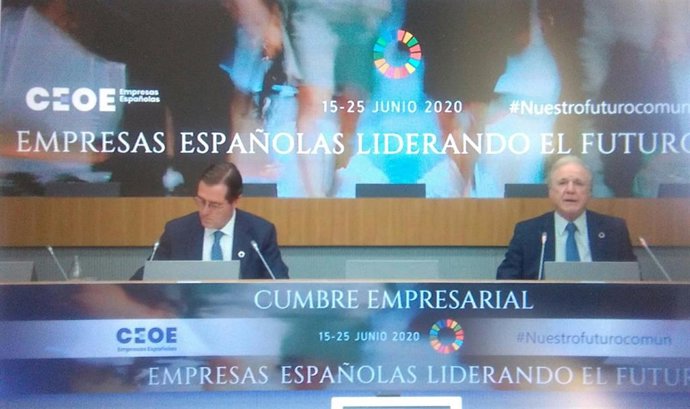 El presidente de la Confederación Nacional de la Construcción (CNC), Juan Francisco Lazcano, en su intervención en la cumbre empresarial de la CEOE