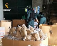 Intervenidos en Sevilla 35.000 kilos de tabaco de contrabando en una operación con ocho detenidos