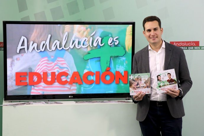 El candidato socialista José Latorre