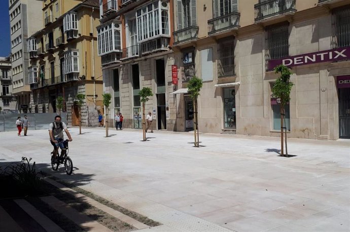 Metro de Málaga reurbaniza y libera el espacio de la rampa de excavación en Puerta del Mar