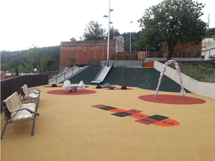 Parque infantil de Barcelona (archivo)