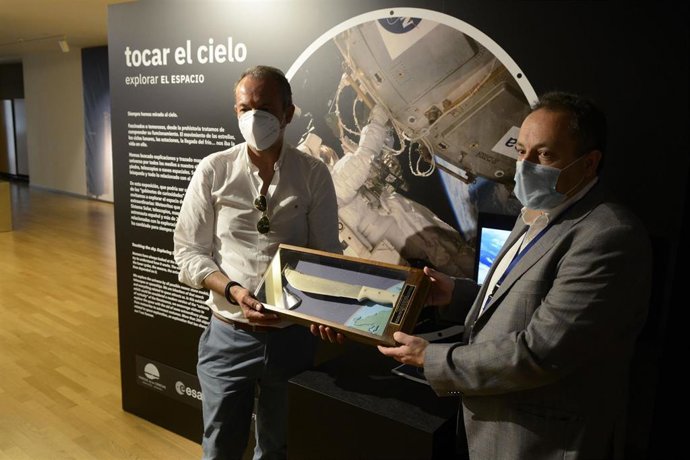 'Tocar El Cielo: Explorar El Espacio'