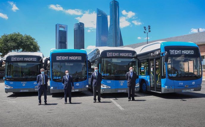 La EMT e i-DE suscriben un acuerdo para electrificar la red de autobuses urbanos de Madrid