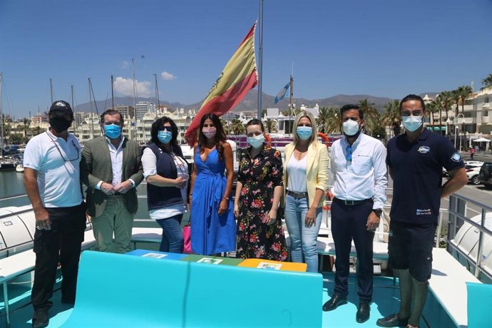 La delegada territorial de la Consejería de Turismo, Regeneración, Justicia y Administración Local en Málaga, Nuria Rodríguez, en una visita en Benalmádena