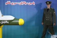 La Armada de Irán dispara un misil de crucero de "nueva generación" en unas maniobras en el golfo de Omán