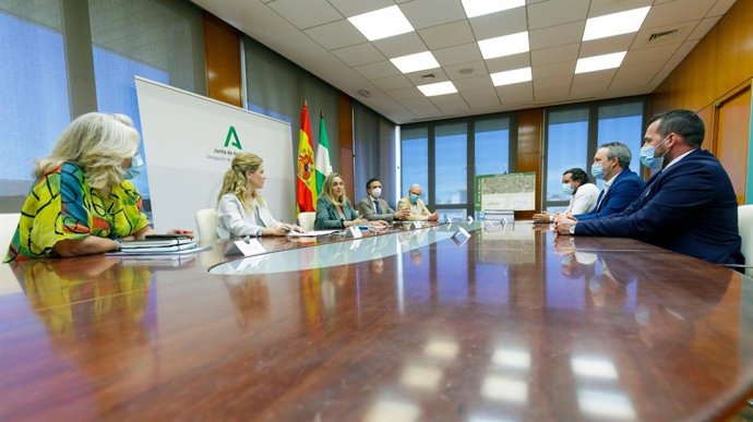 Reunión de la Junta con los alcaldes de Medina y Paterna