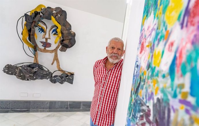 Willy Ramos llena de color y de vida las salas de exposiciones del Ayuntamiento 