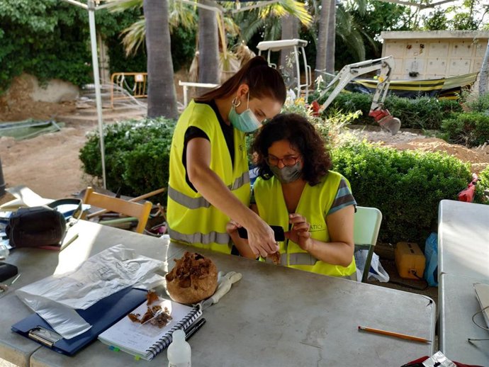 Trabajos en el cementerio de Sencelles.