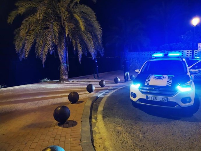 Una patrulla en el Cabo de la Huerta, en Alicante.