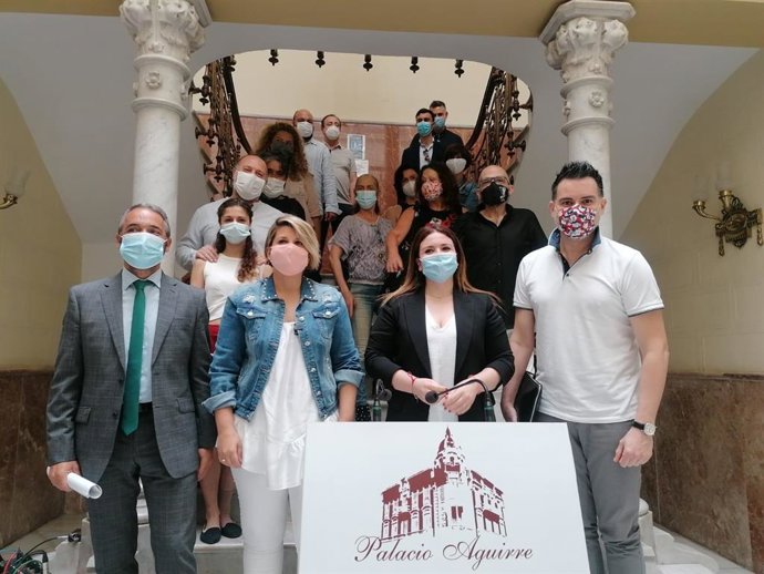 La consejera de Educación y Cultura, Esperanza Moreno, junto con la vicealcaldesa de Cartagena, Noelia Arroyo, tras participar en una reunión con agentes culturales de la ciudad portuaria