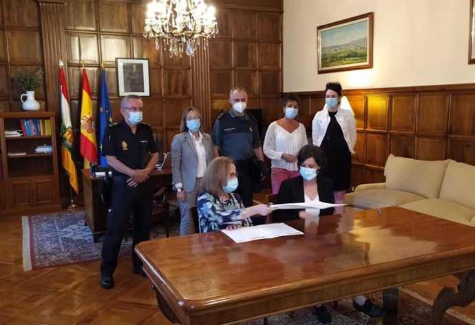 Firma de acuerdo entre Delegación de Gobierno y Plena Inclusión