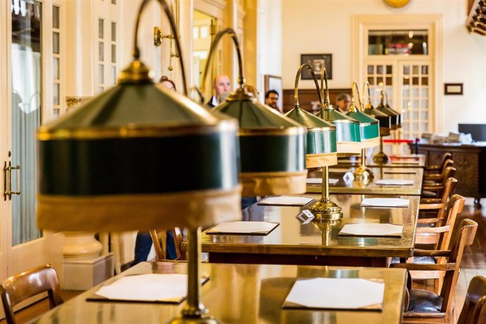 Visitas al Parlament balear